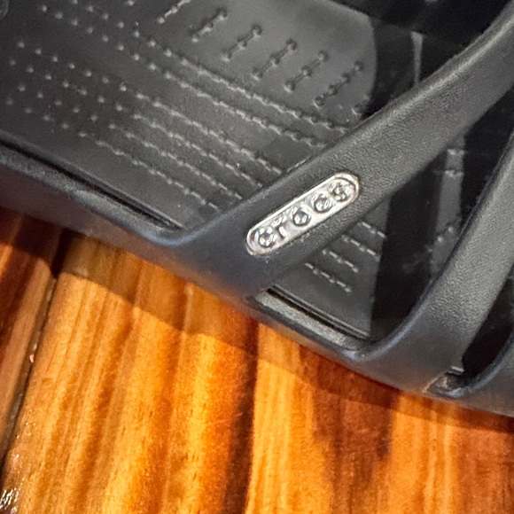 Crocs - Picture 2 of 5